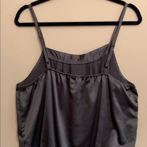 Old Navy pleated neckline bubble tank - Picture 3 of 4
